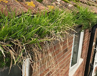 gutter clearing in mansfield nottinghamshire